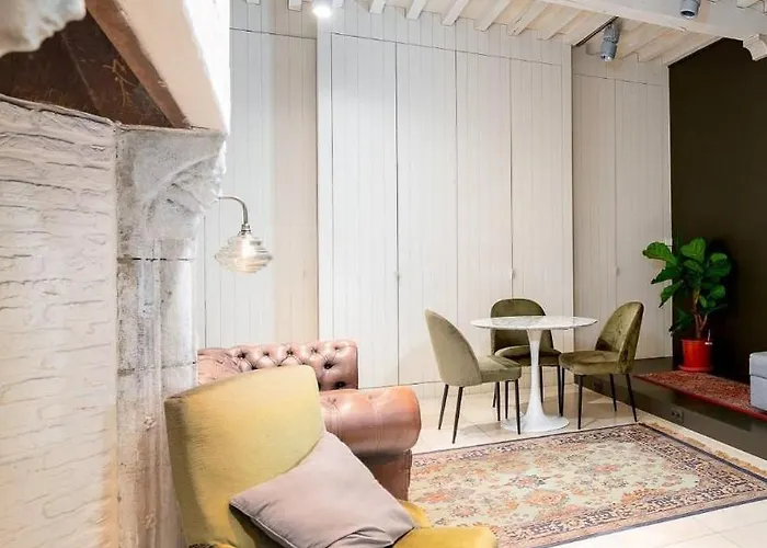 1597 Medieval Modern House