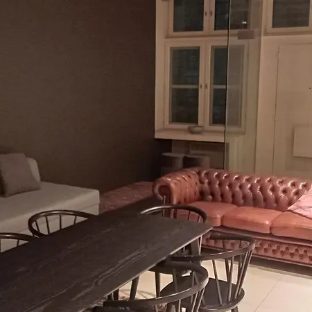 1597 Medieval Modern House