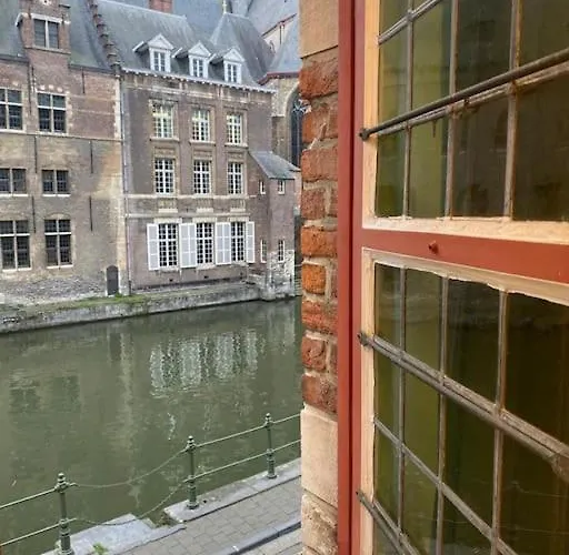 Holiday home 1597 Medieval Modern House *