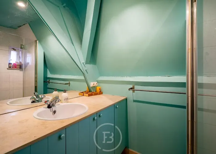 Holiday home 1597 Medieval Modern House *