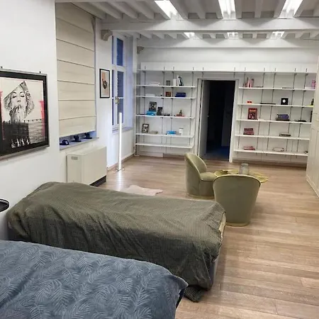 Dom wakacyjny 1597 Medieval Modern House